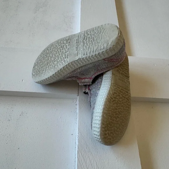 Cienta Kids' Sparkly Silver Shoes - Picture 2 of 3